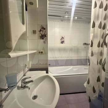 Сдается Многокомнатная квартира, 60 м²