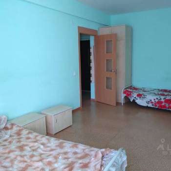Продается 1-комнатная квартира, 35 м²