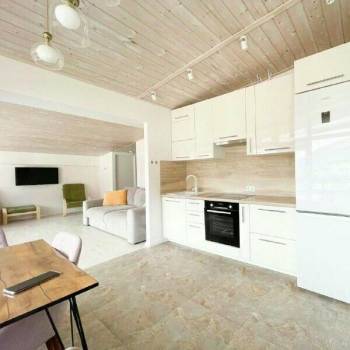 Продается 1-комнатная квартира, 50,9 м²