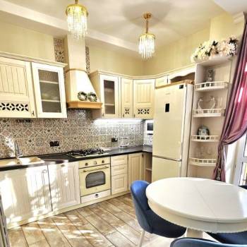 Продается Многокомнатная квартира, 120 м²