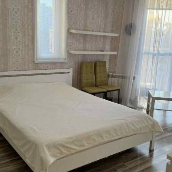 Сдается 1-комнатная квартира, 55 м²