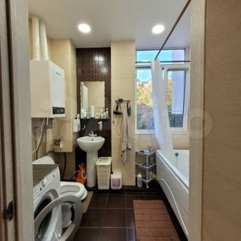 Продается 1-комнатная квартира, 48 м²