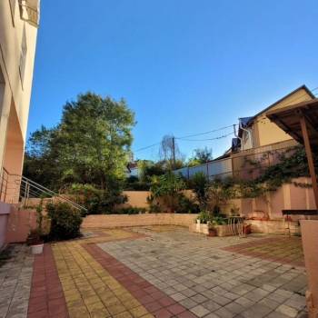 Продается 1-комнатная квартира, 48 м²