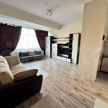 Продается 1-комнатная квартира, 37 м²