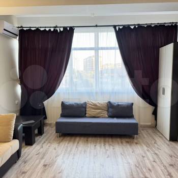 Продается 1-комнатная квартира, 37 м²