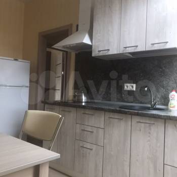 Сдается 1-комнатная квартира, 54 м²