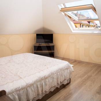 Сдается 1-комнатная квартира, 54 м²
