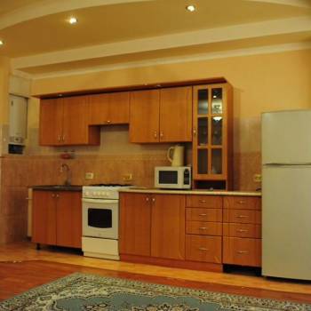 Сдается 2-х комнатная квартира, 72 м²