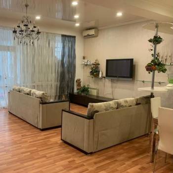Продается 3-х комнатная квартира, 137 м²