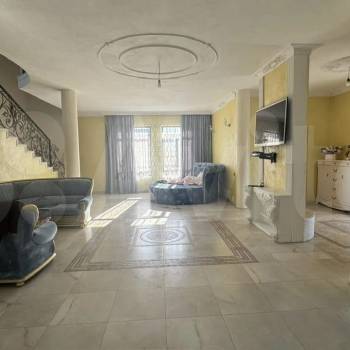 Продается Дом, 200 м²