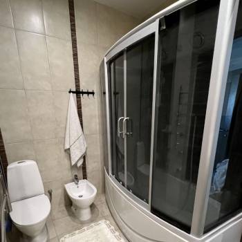Сдается 2-х комнатная квартира, 75 м²