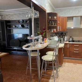 Продается Дом, 320 м²