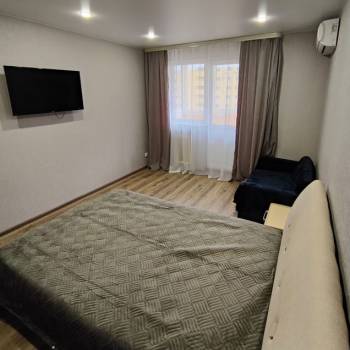 Продается 1-комнатная квартира, 38 м²