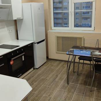 Продается 1-комнатная квартира, 38 м²