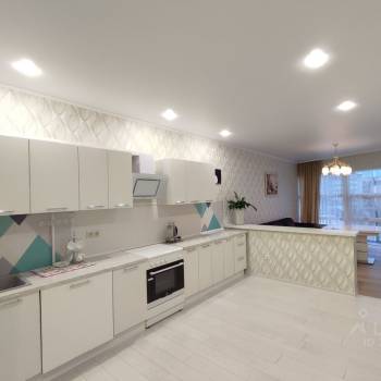 Сдается 2-х комнатная квартира, 82 м²