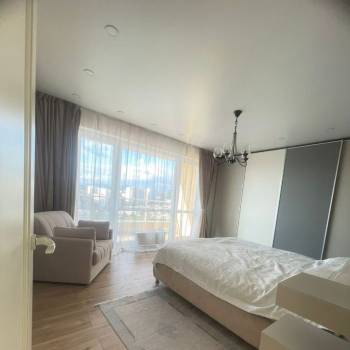 Сдается 2-х комнатная квартира, 95 м²