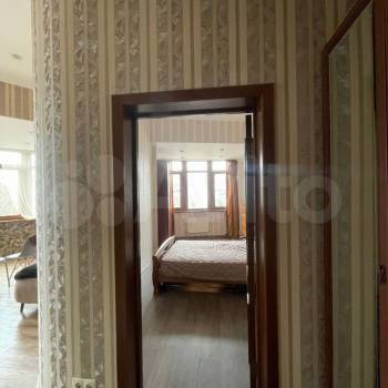 Сдается 1-комнатная квартира, 56 м²