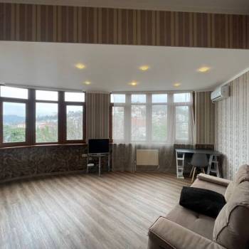 Сдается 1-комнатная квартира, 56 м²