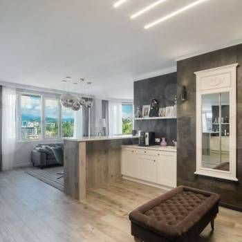 Продается 3-х комнатная квартира, 101,3 м²