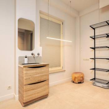 Продается 1-комнатная квартира, 48 м²