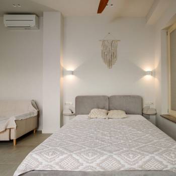 Продается 1-комнатная квартира, 48 м²