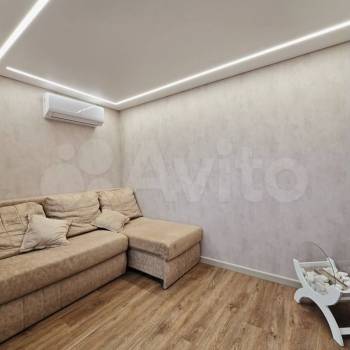 Продается 1-комнатная квартира, 50,5 м²