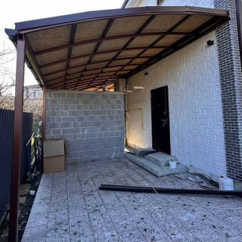 Продается Дом, 180 м²