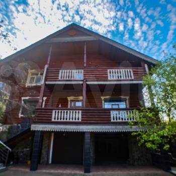 Продается Дом, 290 м²
