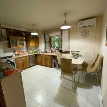 Продается Многокомнатная квартира, 101 м²