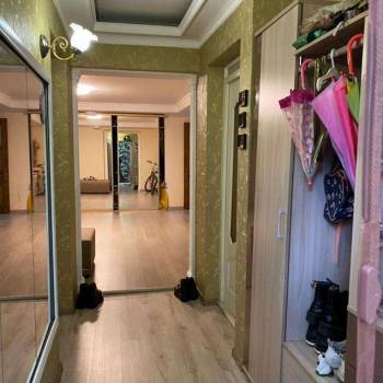 Продается Многокомнатная квартира, 101 м²