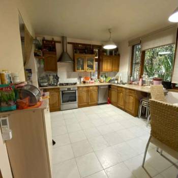 Продается Многокомнатная квартира, 101 м²