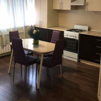 Сдается 1-комнатная квартира, 55 м²