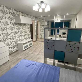 Сдается 1-комнатная квартира, 42 м²