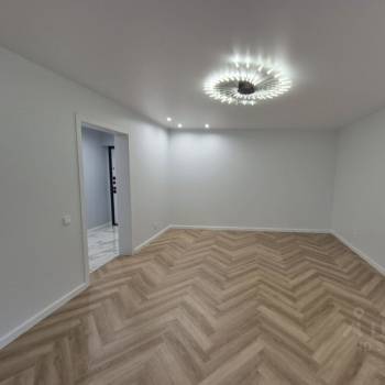 Продается 1-комнатная квартира, 47 м²