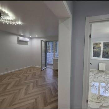 Продается 1-комнатная квартира, 47 м²