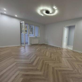 Продается 1-комнатная квартира, 47 м²