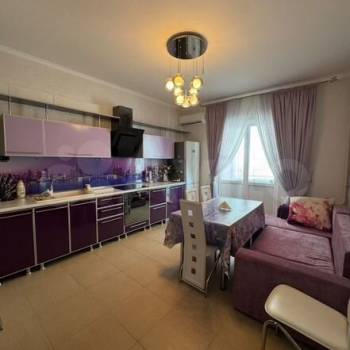 Продается 1-комнатная квартира, 47,7 м²