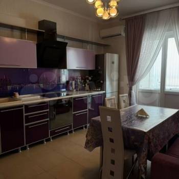 Продается 1-комнатная квартира, 47,7 м²