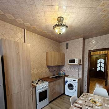 Сдается Многокомнатная квартира, 60 м²