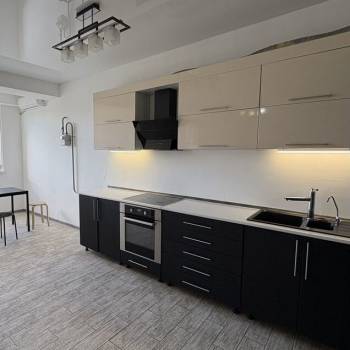Продается 2-х комнатная квартира, 74 м²