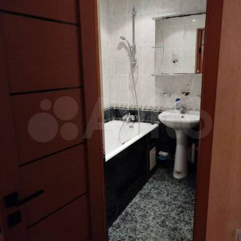 Сдается Многокомнатная квартира, 64 м²