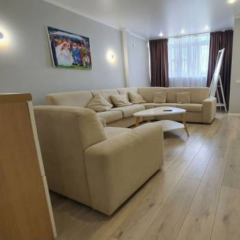 Сдается 2-х комнатная квартира, 65 м²