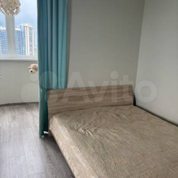 Продается 1-комнатная квартира, 66 м²
