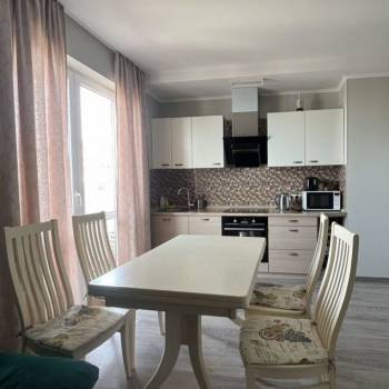 Продается 1-комнатная квартира, 66 м²