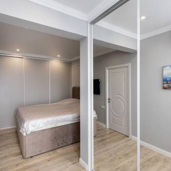 Продается Многокомнатная квартира, 100 м²