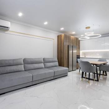 Продается Многокомнатная квартира, 100 м²