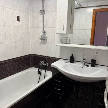 Продается 3-х комнатная квартира, 64,6 м²