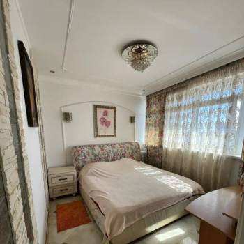 Сдается 1-комнатная квартира, 56 м²
