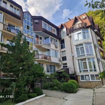Продается 1-комнатная квартира, 50 м²