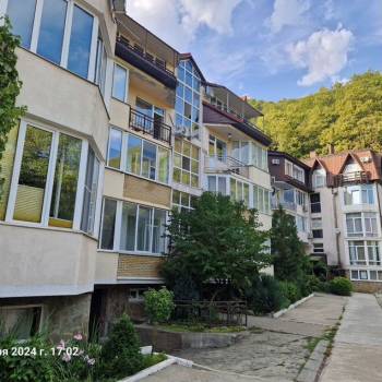 Продается 1-комнатная квартира, 50 м²